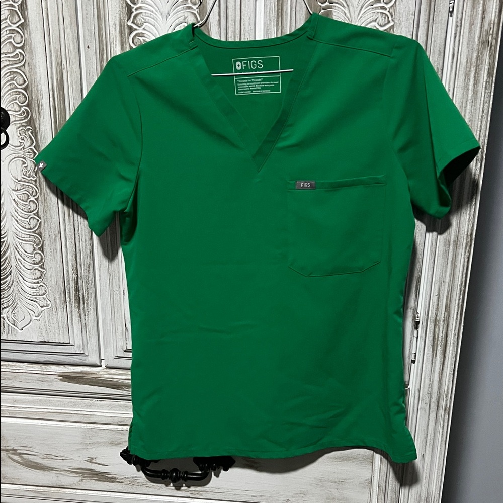 FIGS EverGreen Catarina Scrub Top